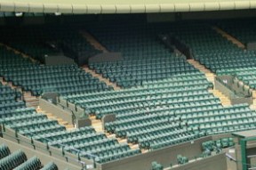 爱游戏服务-NBA联盟赛事观众体验提升策略研究，nba观众席屏幕